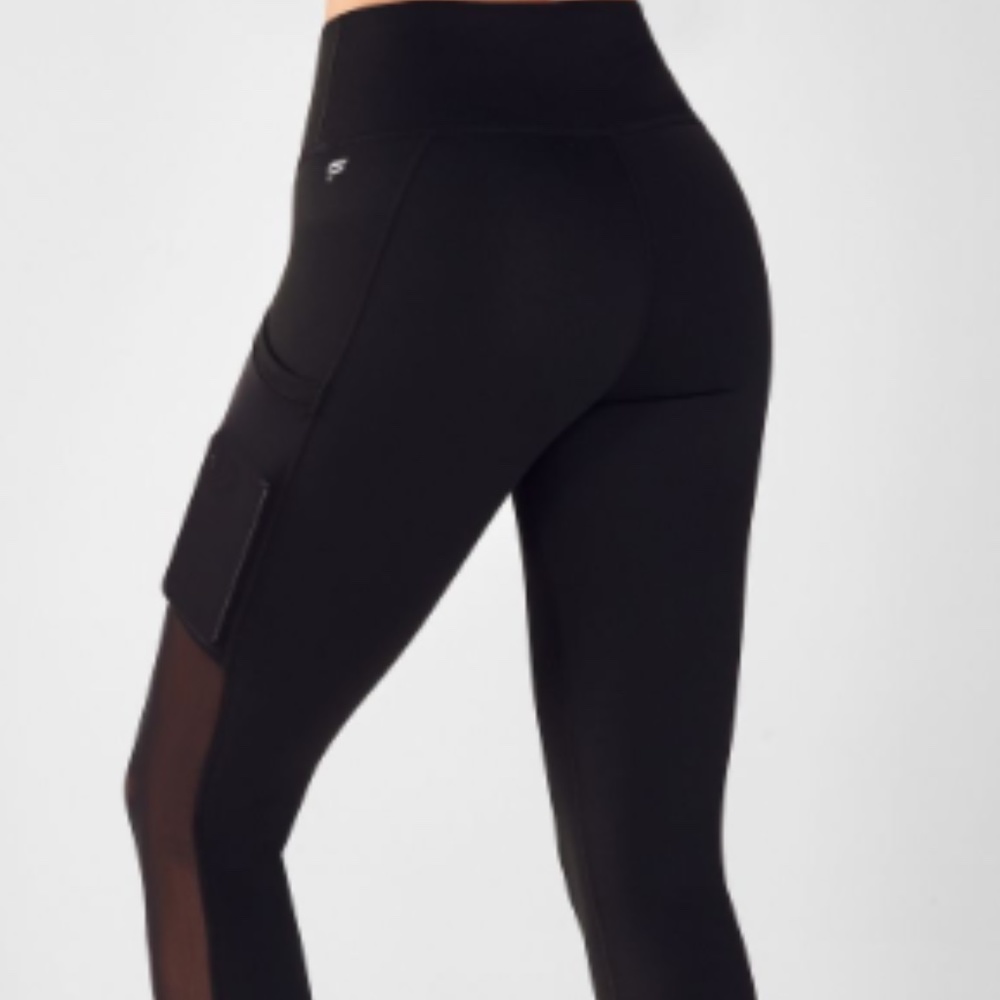 NWT Fabletics Black Mila Pocket Leggings XS